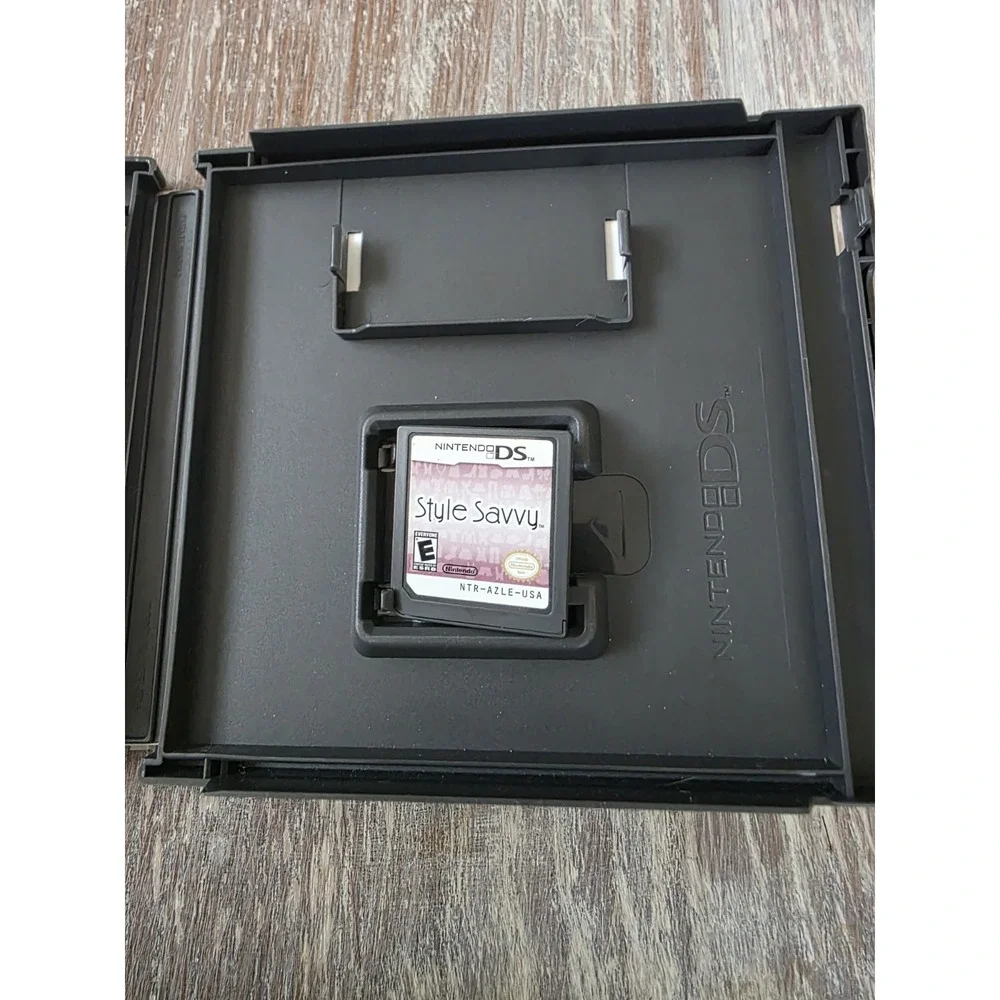 Style Savvy Nintendo DS Game Case Authentic Fashion Boutique Simulation Girls